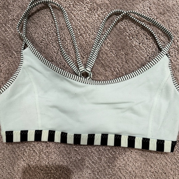 Lululemon sports bras *3 pack - Picture 5 of 8